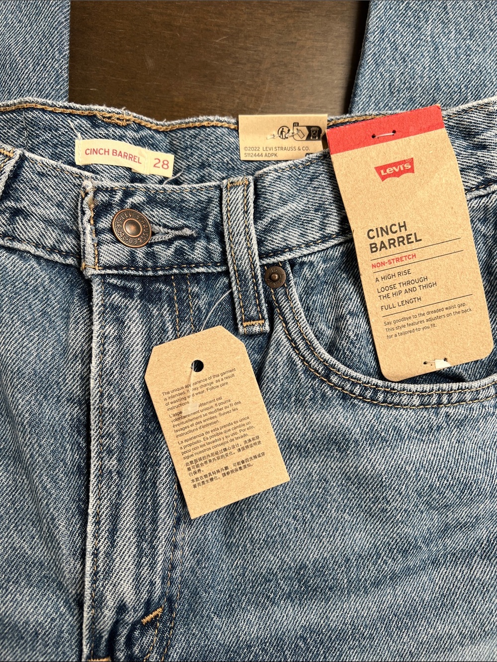 Levi's Light Blue Relaxed Cinch Barrel Jeans - Classic Wash - Picture 6 of 8